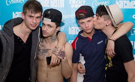 gaymaletubr
